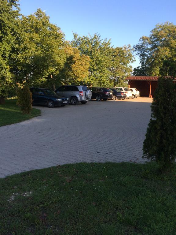 Vadaspuszta Vendeghaz Csatka Экстерьер фото